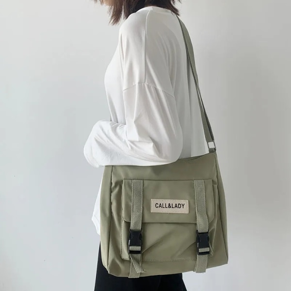 Axelväskor för kvinnor Handväskor med stor kapacitet Mode Nylon Vattentäta Crossbody-väskor för studenter Handväskor японская сумка Light green Pendant