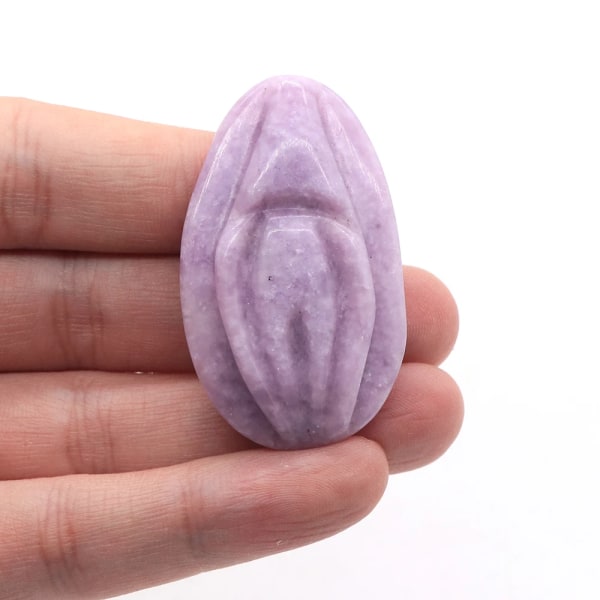 2,0" Source Of Life Staty Naturlig Kristall Kvarts Reiki Healing Vulva Sten Hand snidad Heminredning Massage Gem Tool Lucky Gift Clear Quartz 10pcs