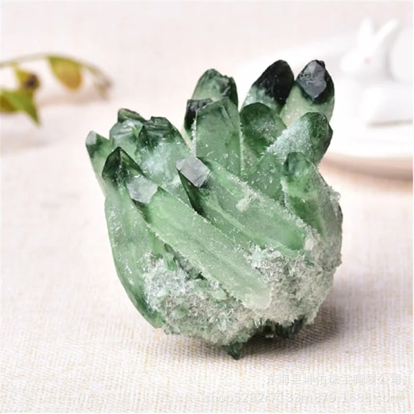 Vackert naturligt grönt spöke fantomkvartskristallkluster råmalmläkningskristaller mineralprov Heminredning 400-500g