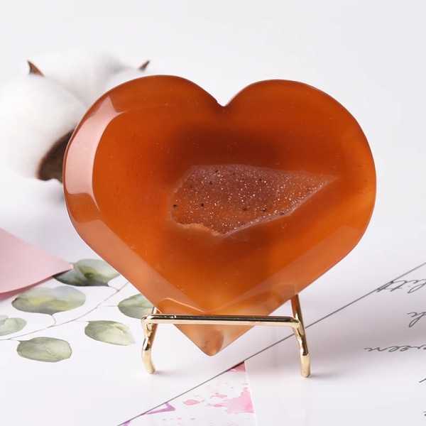 1 st Naturlig karneol hjärtformad handsnidad kärleksröd agatkluster Kristall Souvenir Druzy Heminredning Samlargåva m069