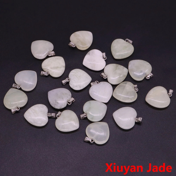 Grossist 20mm Mini Hjärtform Hänge Naturlig Healing Stone Kristall För Att göra Gem Halsband Charm Smycken Tillbehör Kärlekspresenter Xiuyan Jade 50 pcs
