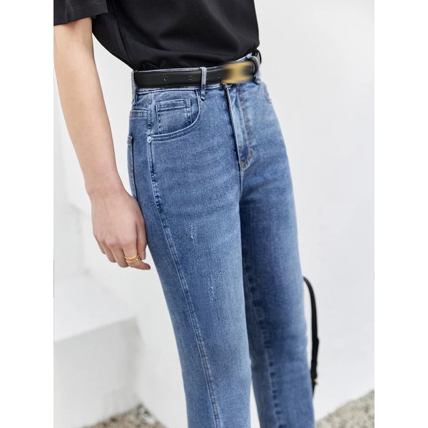 Minimalistiska jeans för kvinnor 2022 Höst bomullsmode Lätt stretch Skinny Matchande pendlarnischdesignbyxor 12240224 Denim Blue L