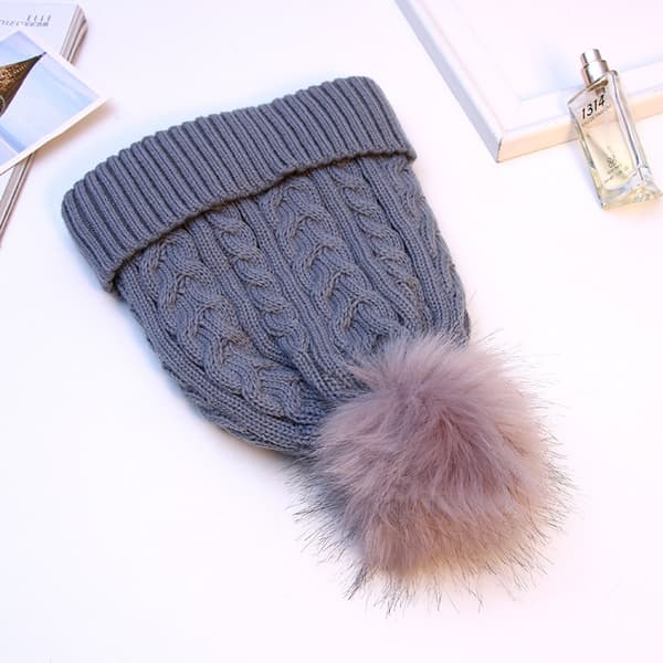 Vintermössa för damer, ull, kabelstickad, tofs, varm pompom beige