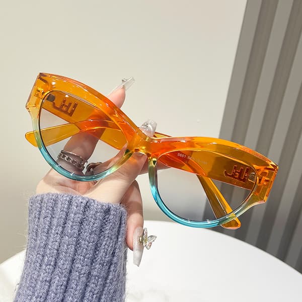Mode Gradient Cat Eye Solglasögon för Kvinnor C1.黑框渐灰片