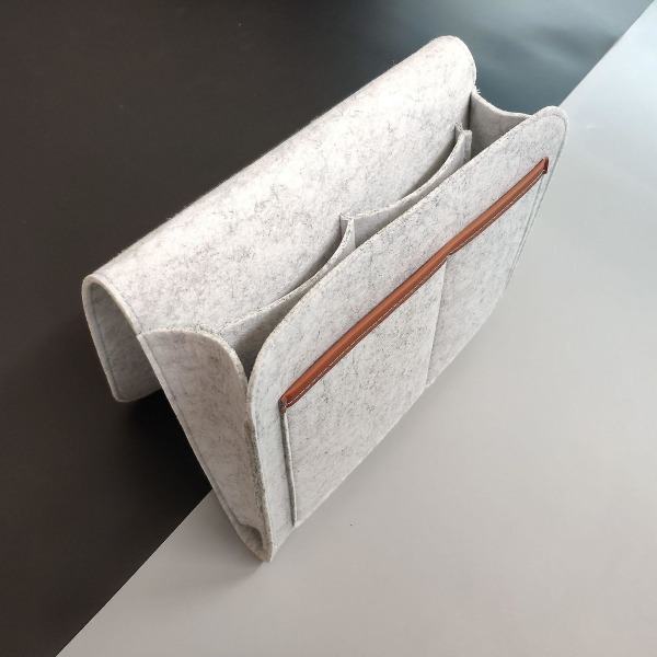 Huopa Bedside Caddy, Bedside Pocket Caddy Sängyn organizer Säilytys sisäpuolella, 5 taskua ja latauskaapelin reikä (harmaa)