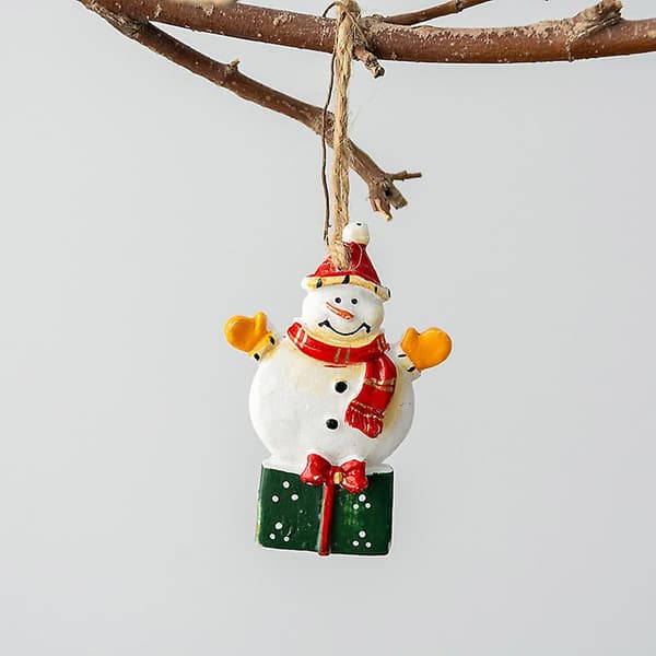 Set med 4 st Resin Julgranspynt