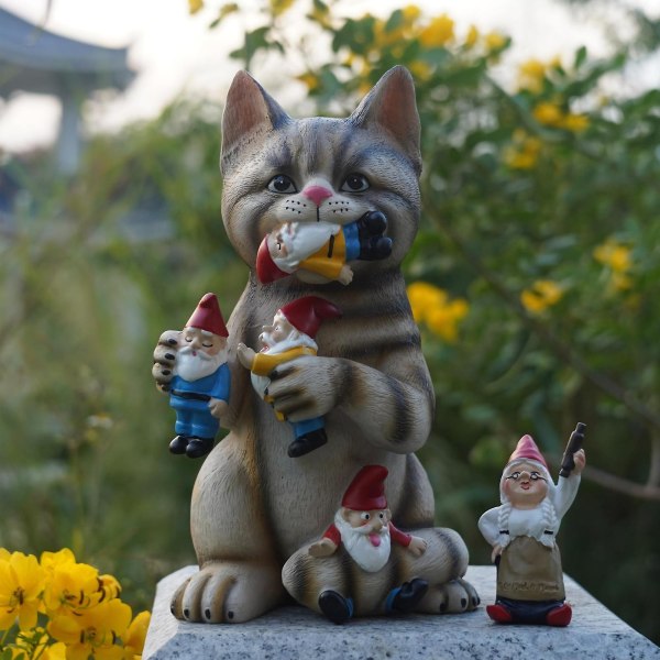 Katt/dinosaurie äter dvärgträdgårdstomtar utomhus-roliga tomtar Skulpturdekoration（A）
