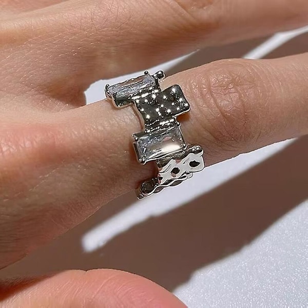 Interlaced Zircon European And American Ring