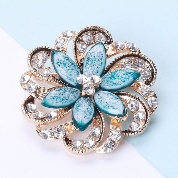 Elegant isblå blomkrans Broschnål för kvinnor Vridna kronblad med strasskristallsmycken för bröllopsfest