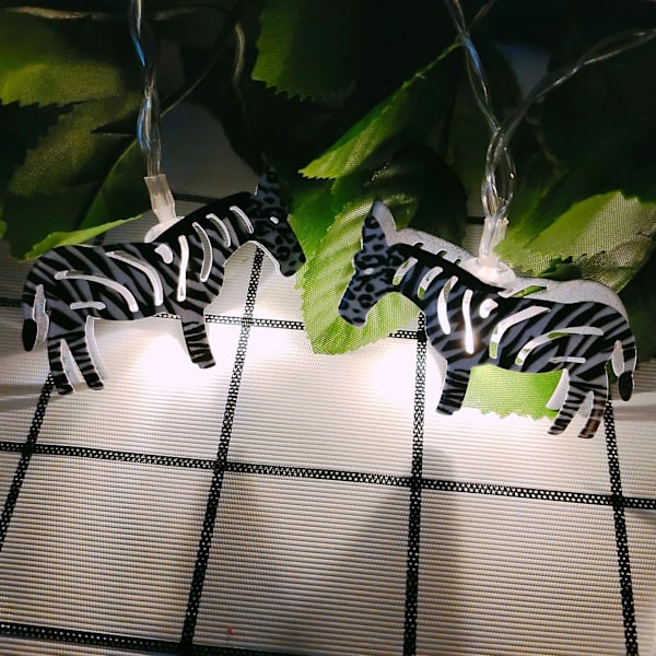 GHYT Barnrumslampor LED-ljusslinga med söta djur Zebra för barn, dekorativa lampor för semesterväggfönsterträd (10m/20LED, Zebra)