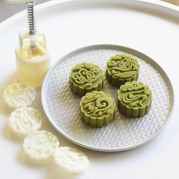 50g Plastmaterial Mooncake-form Molnformade Stämplar Moon Cake-formar För Diy -ZHENV