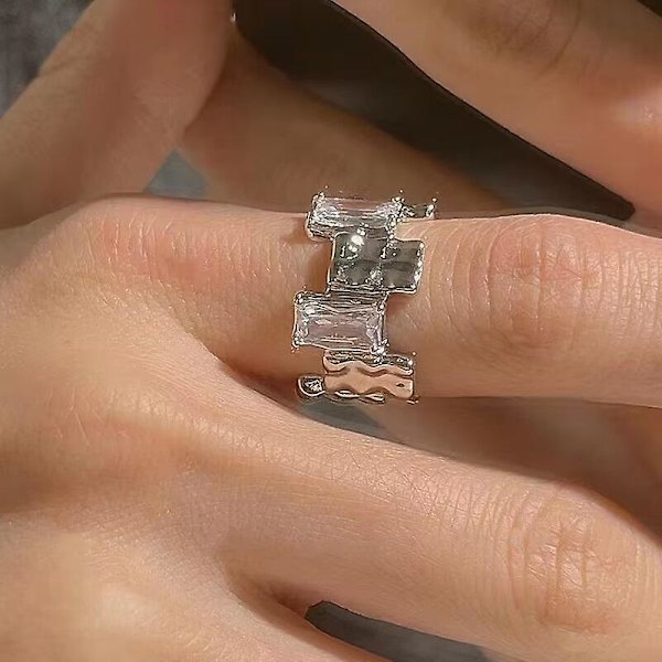 Interlaced Zircon European And American Ring