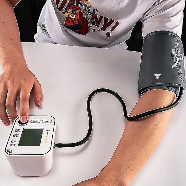 1 st Professionell bärbar 22-32 CM armmanschett digital blodtrycksmätare manschett