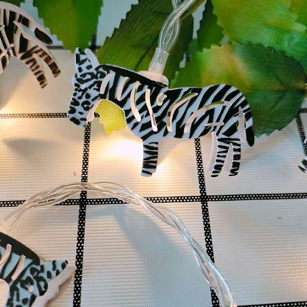 GHYT Barnrumslampor LED-ljusslinga med söta djur Zebra för barn, dekorativa lampor för semesterväggfönsterträd (10m/20LED, Zebra)