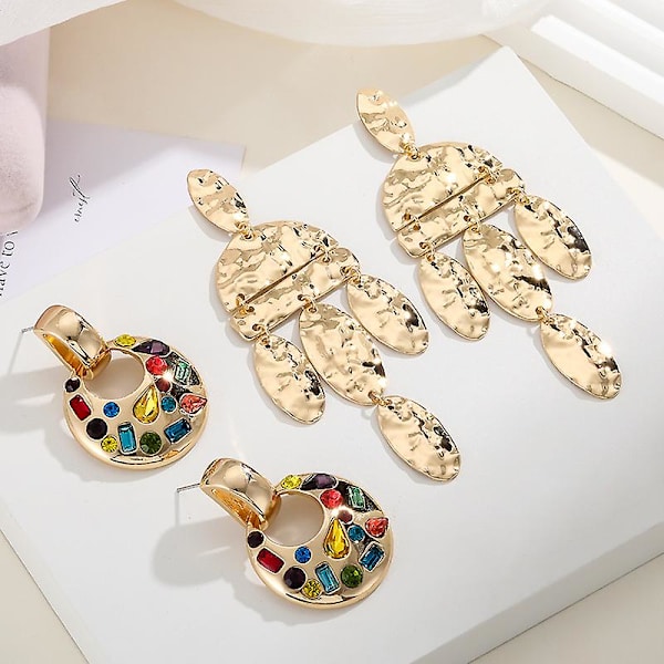 Hip Hop Överdrivna Oregelbundna Örhängen Kvinnor Europeiska Och Amerikanska Gränsöverskridande Mode Legering Färg Diamant Örhängen（WXE05465）