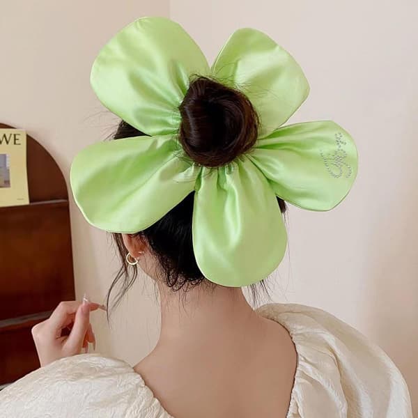 Mjuka satinscrunchies för kvinnor (gröna)