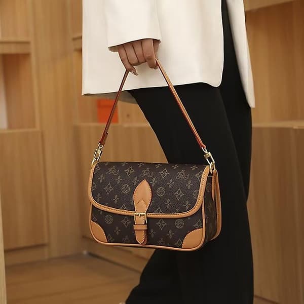 Läder axelväskor för kvinnor medelstora designer crossbody plånbok och väskor med avtagbara remmar