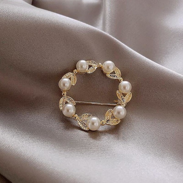 Ghyt Fashion Pearl Flower Crystal Zircon Brosje Pin Charm Women Wedding Party smykker
