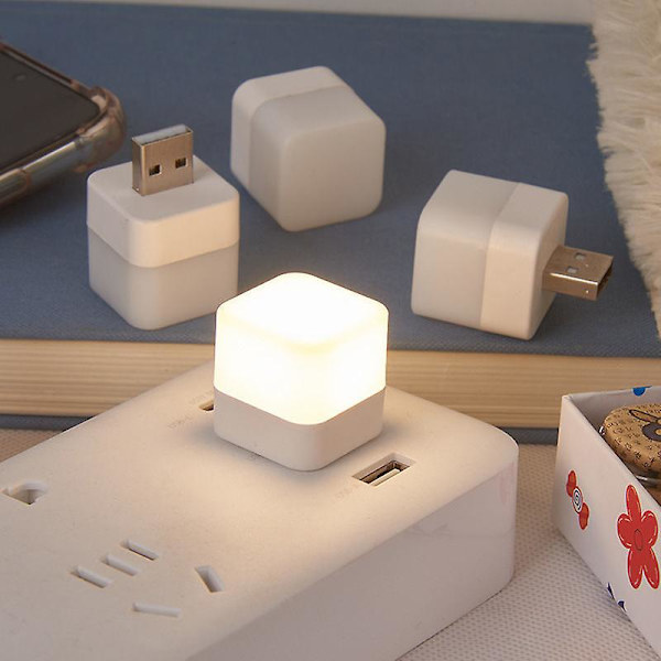 4st USB-kontaktlampa Liten nattlampa Dator Mobil strömladdning Mini boklampa LED Ögonskydd Kvadratisk läslampa