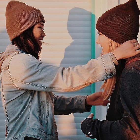 2-pack Unisex Beanie-mössor för Män och Kvinnor Stickade Vintermössor Gula