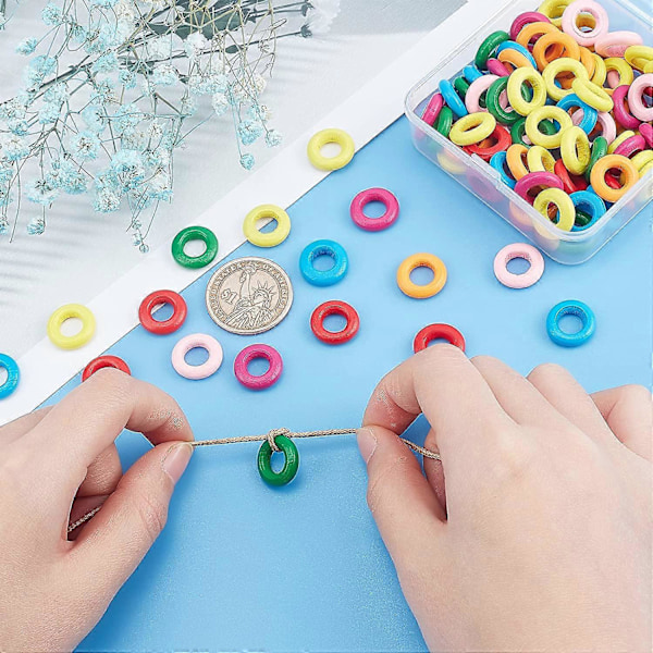 100 st Donut-formade Träpärlor i Blandade Färger Runda Cirkelringar Träpärlor Lösa Pärlor för Makramé, DIY Träringar Smycken och Kopplingar Smyckestillverkning,