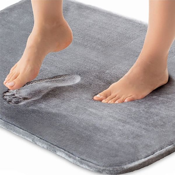 Tjocka Badmattor i Minnesskum, Mjuka Absorberande Sammetsbadmattor, Hållbara Prickar på Undersidan, Maskintvättbar Badmatta, 24x16 Matta, Grå