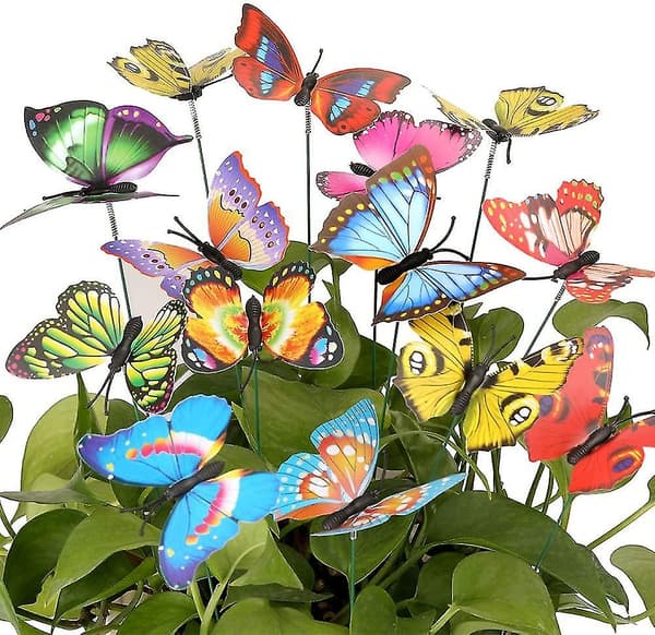50 värikästä 7 cm:n perhosta puutarhan koristeluun perhostikuilla