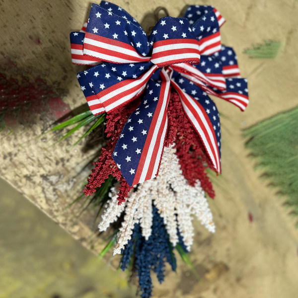 22 tommers patriotisk krans for inngangsdør, 4. juli krans Hvit blå rød krans med USA-flagg for minnedagen Independence Day Veterans Day Upstai