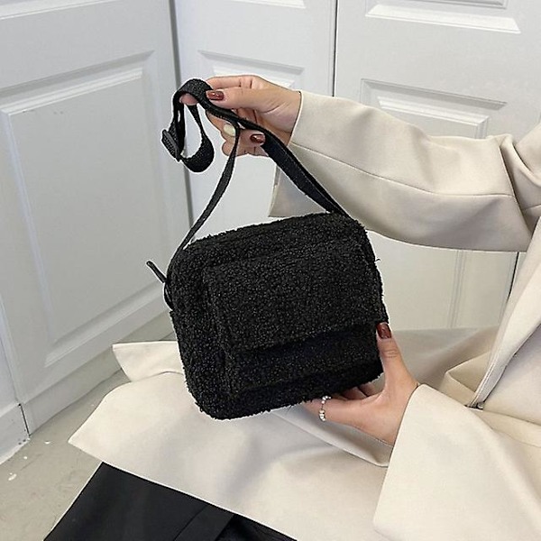 Handväska Plyschtyg Dam Axelväska Crossbody Väska Liten Mode Lammull Fluffig Päls Vinter Damväska Designer Handväskor（Svart）