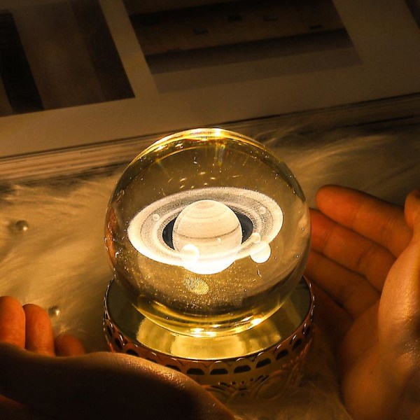 3D indre udskåret LED lysende krystalkugle kreativ dekorationl- Saturn