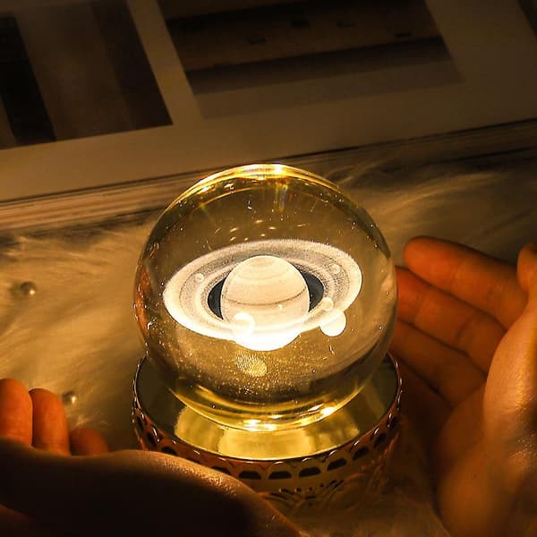 3D indre utskåret LED lysende krystallkule kreativ dekorasjon - Saturn