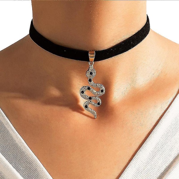 Snake Cobra Gothic Grunge Velvet Short Necklace Choker（Silver）