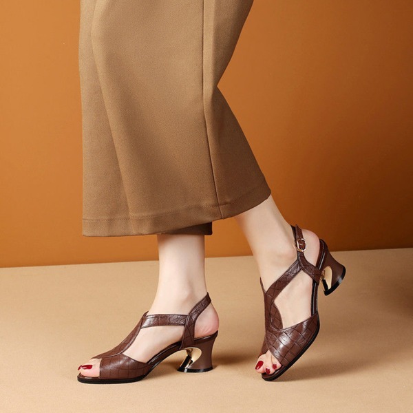 Kvinnors Peep-toe-klackade sandaler förhöjning sexiga ihåliga skor black 36