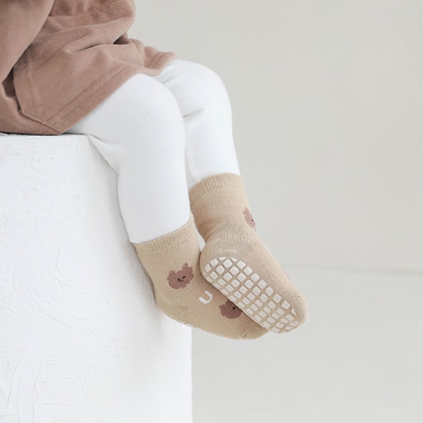 Höst Vinter Nya Baby Floor Strumpor Söt tecknad Halkfri dispensering inomhus Cool khaki m 1-3 years old