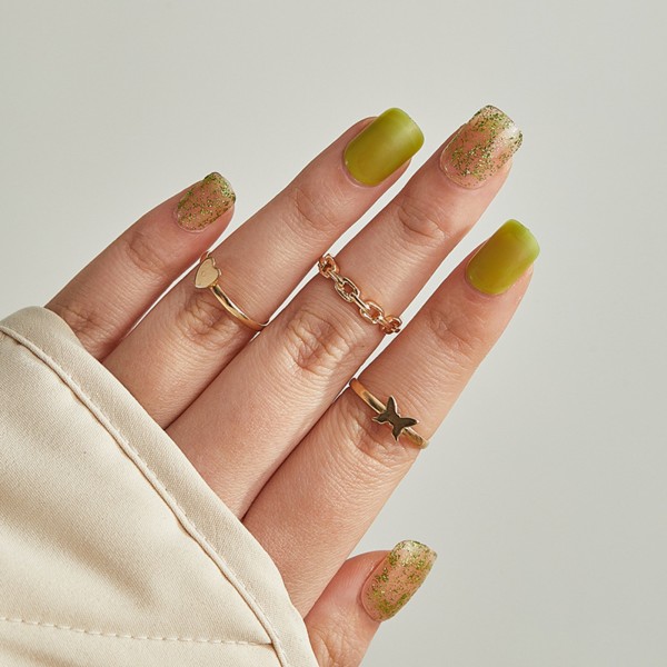 Våren ljusgröna pressnaglar tunna Lätt att applicera & ta bort falska naglar för professionell nagelsalong glue models