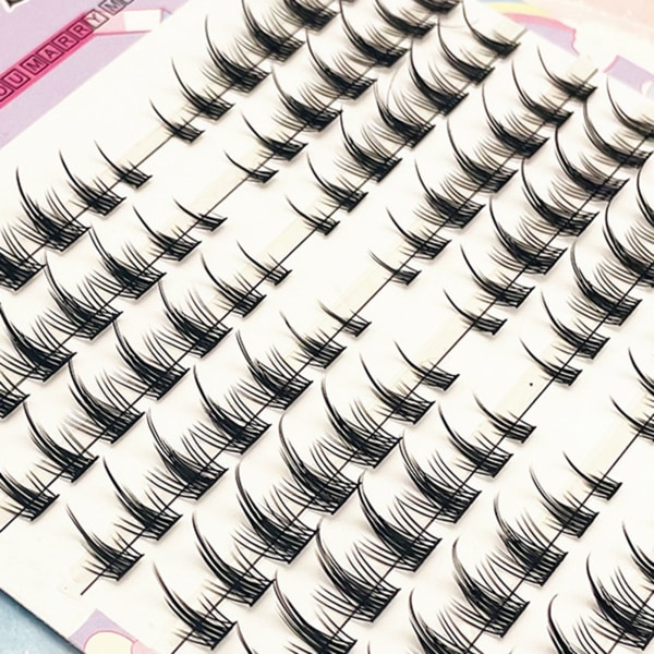 10 rader segmenterade tunna band ögonfransar Lätt mjuk 3D-effekt Välbäddade fransar för kvinnor flickor Makeup DIY white moonlight