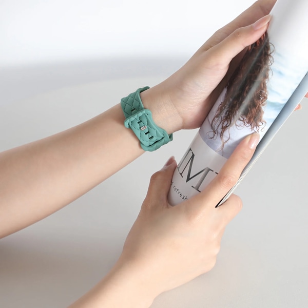 Nytt silikonarmband för Apple Watch Band 41mm 40mm 45mm 44mm 49mm 46mm 42mm armband iwatch ultra 2 series 10 SE 9 8 7 6 5 band white 49 46 45 44 42 mm