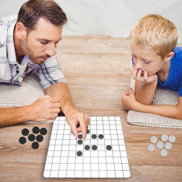 Barn flygande schack Gobang-spel Säker kvalitetsmaterial Set för förälder-barn-spel Pojkar och flickor presenter triple