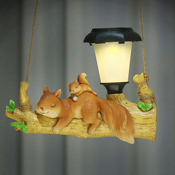 Resin Animal Figurine Solar Light Trädgårdshänge Levande statyer Innergårdsdekorationer Yard Decor squirrel