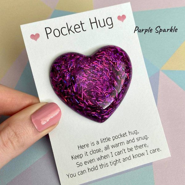 Särskild Pocket Heart Kram minnessak och prydnad ger glädje för tjejer som älskar kvinnor g