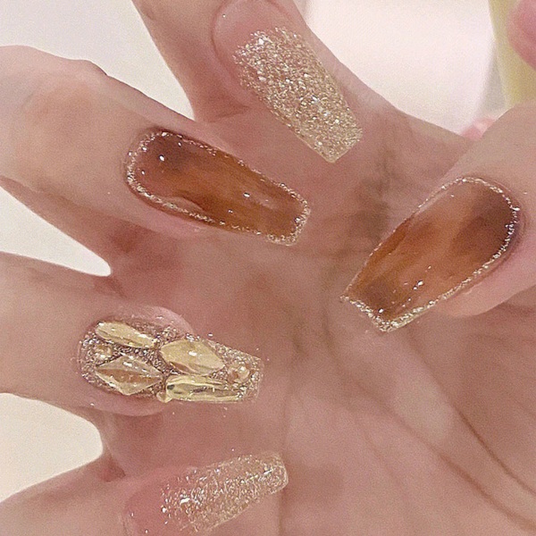 Shining Amber Press-on Nails Tunn Heltäckande Cover för Shopping Resande Dejting jelly glue model