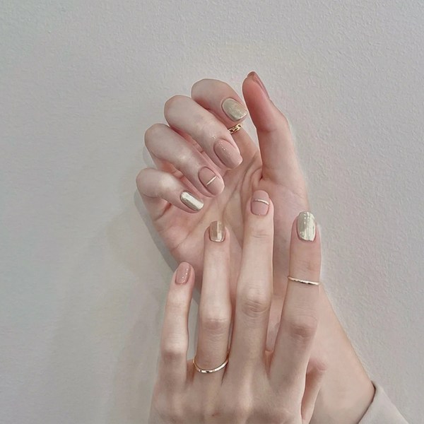 Förgyllning av kreativa press-på-naglar Populära hållbara press-on-naglar för nybörjare med nail art glue models