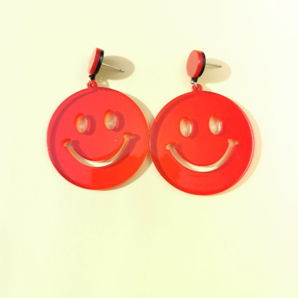Kreativ färg tecknad leende ansikte örhängen Roliga runda akryl örhängen för fotografering rekvisita red