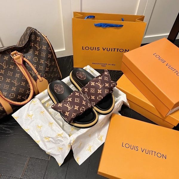 2023L V Nya par stil kardborreband One Word Relief Slippers Sandaler brown 41#LV