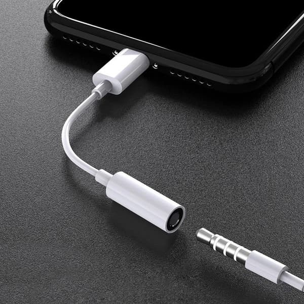 Lightning til 3,5 mm AUX hodetelefonadapter for iPhone/Apple White