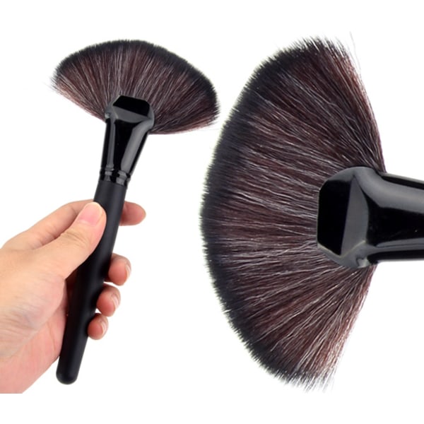 Ammattimainen meikkiharjasarja: 24 sivellintä nahkakotelossa Black