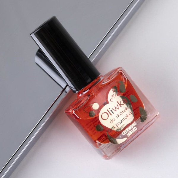 Kynsiöljy - Kynsinauhoöljy - Punainen omena - 10ml - Kynsinauhoöljy