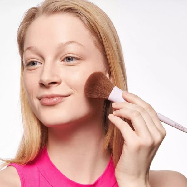 Essence - Puderborste -