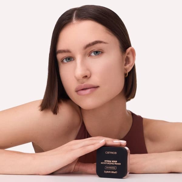 Base - CATRICE - Primer Hydra Whip Moisturizing - Hydrator - Ultra let mousse - Forlænger holdbarhed (25 g)