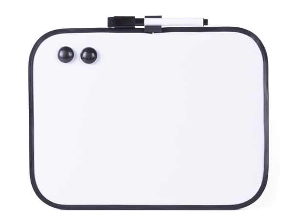 Whiteboard kynällä ja magneeteilla